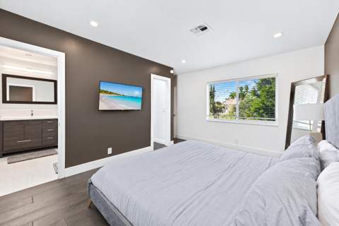 2630 NE 22nd Street, Pompano Beach FL - photo 23 of 36