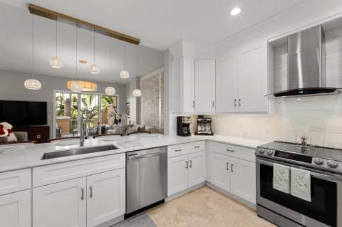 3940 N Flagler Drive #203, West Palm Beach FL - photo 12 of 38