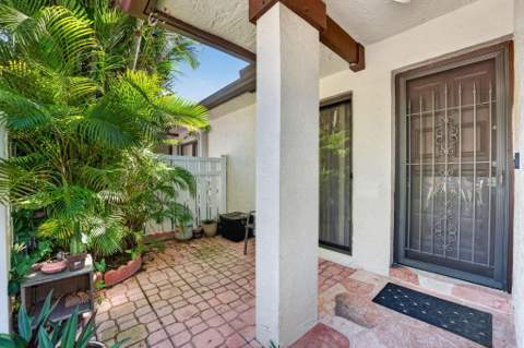 3210 Carambola Circle #S, Coconut Creek FL - photo 6 of 37