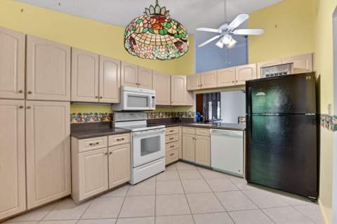 3210 Carambola Circle #S, Coconut Creek FL - photo 10 of 37