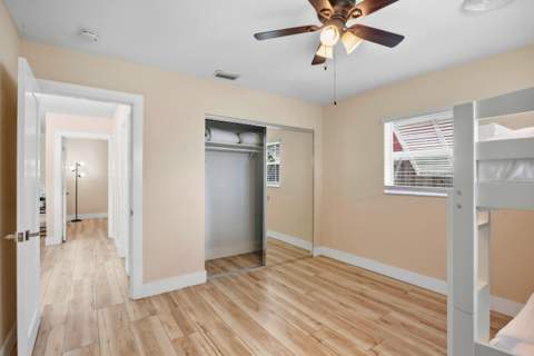 6880 Kingston Drive, Lake Worth FL - photo 22 of 41