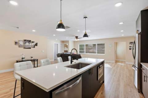 6880 Kingston Drive, Lake Worth FL - photo 9 of 41