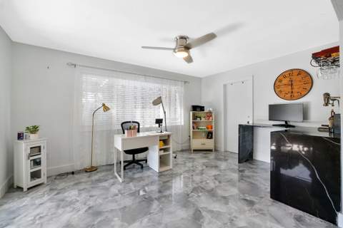 545 S Lake Drive, Lantana FL - photo 19 of 28