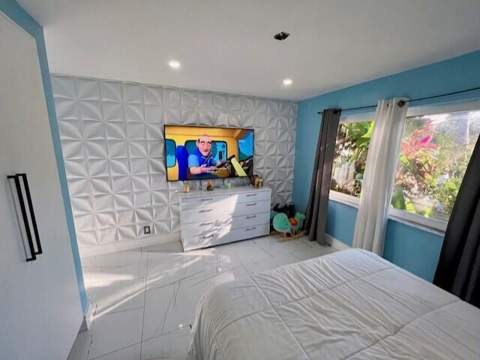 1155 Buchanan Street, Hollywood FL - photo 12 of 25