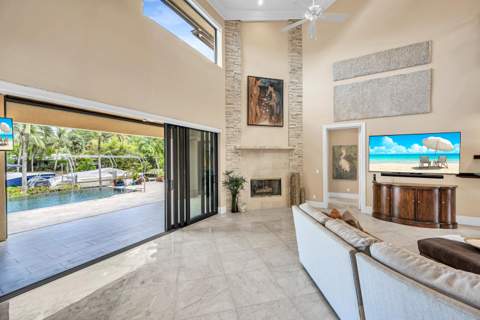 1900 Marietta Drive, Fort Lauderdale FL - photo 12 of 62