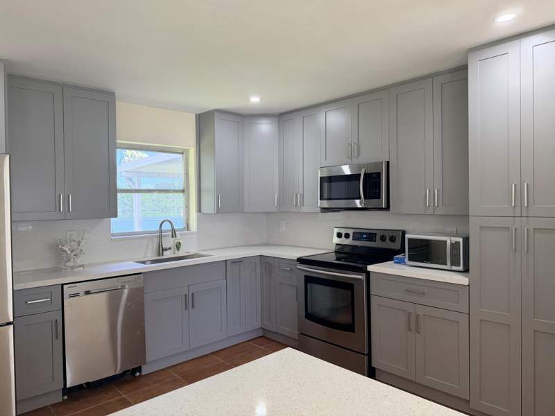 3 bedroom Single Family Residence at 531 SW 11th Avenue, Lakeside Estates, Hallandale Beach — photo 4