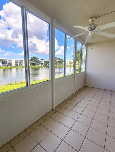205 Wellington M, West Palm Beach FL - photo 11 of 18