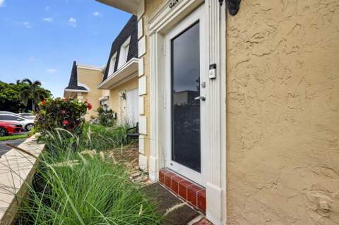 946 NE 24th Avenue #186, Hallandale Beach FL - photo 9 of 68