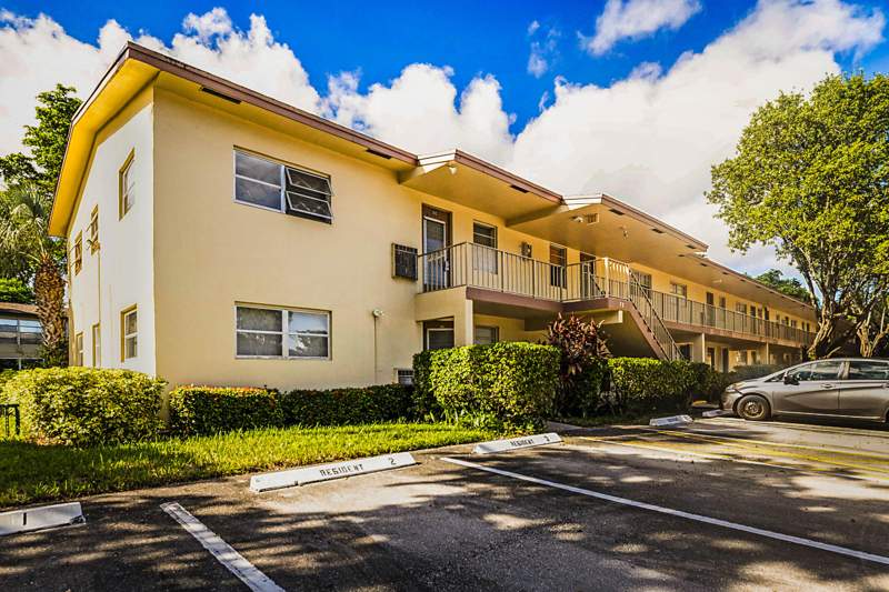 2 bedroom Condominium at 441 NW 76th Avenue #101, Oriole Gardens Three, Margate — photo 2