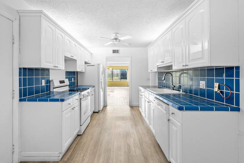 3 bedroom Condominium at 6768 10th Avenue #216, Gramercy At Poinciana Condo, Lake Worth — photo 4