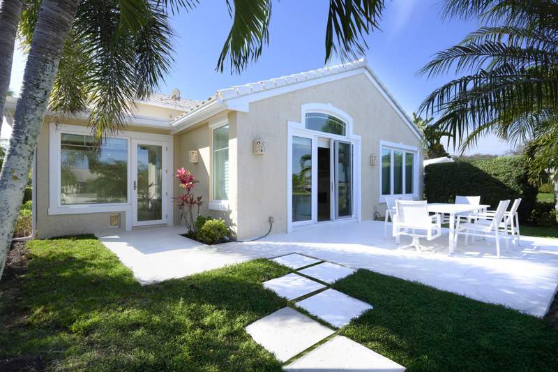 3 bedroom Single Family Residence at 17080 Crossgate Drive, Bridgegate South At Jonathans Landing, Jupiter — photo 3