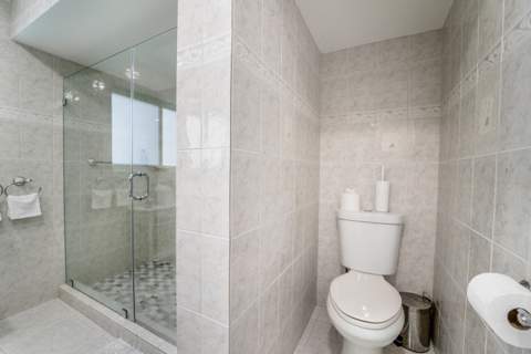 1040 Crystal Lake Drive #Unit 3, Pompano Beach FL - photo 19 of 36