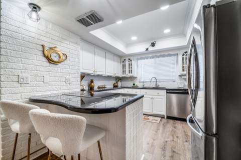 1040 Crystal Lake Drive #Unit 3, Pompano Beach FL - photo 9 of 36