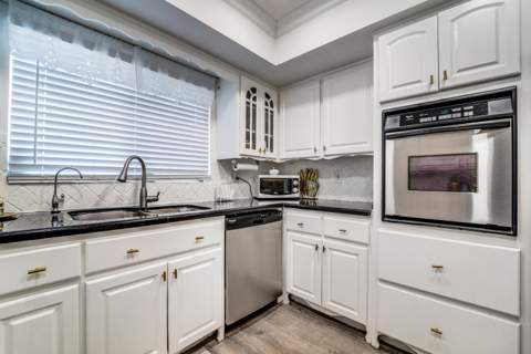 1040 Crystal Lake Drive #Unit 3, Pompano Beach FL - photo 11 of 36