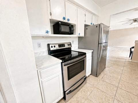 4725 SE Teri Place, Stuart FL - photo 10 of 19