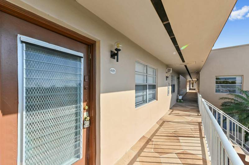 1 bedroom Condominium at 528 Burgundy K Avenue, Kings Point Burgundy Condos, Delray Beach — photo 5
