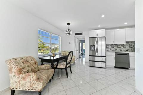 528 Burgundy K Avenue, Delray Beach FL - photo 10 of 32