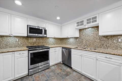 526 Oak Harbour Drive #526, Juno Beach FL - photo 17 of 65