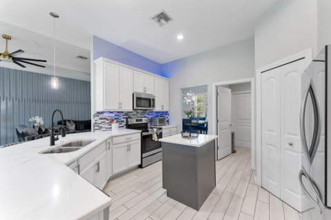 2126 SW Alminar Street, Port St. Lucie FL - photo 12 of 47