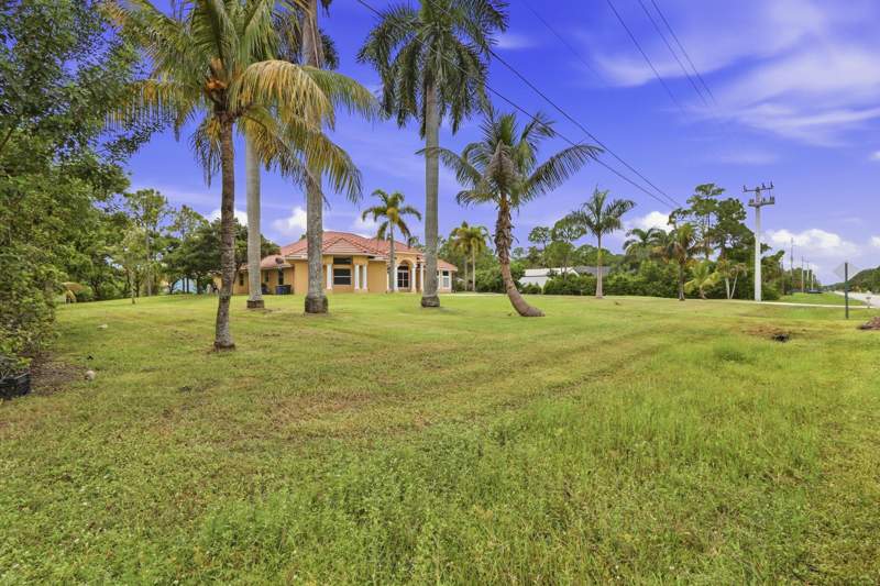 5 bedroom Single Family Residence at 12082 Temple Boulevard, Acreage, West Palm Beach — photo 5