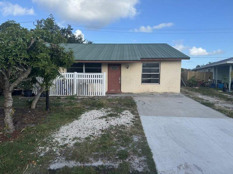3 bedroom Townhouse at 4578 SE Salvatori, Port Salerno Village, Stuart — photo 5