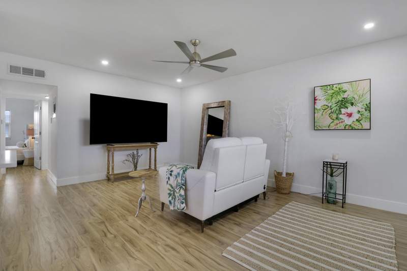 2 bedroom Condominium at 112 Salisbury #E, Salisbury Condos, West Palm Beach — photo 2