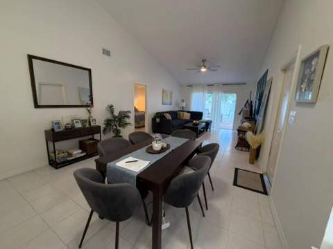 1437 Royal Forest Court, West Palm Beach FL - photo 20 of 51