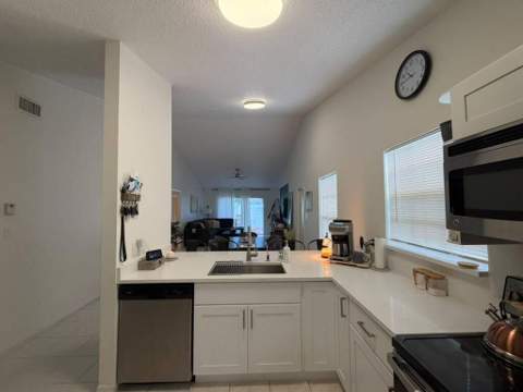 1437 Royal Forest Court, West Palm Beach FL - photo 24 of 51
