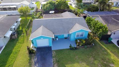 8201 NW 103rd Avenue, Tamarac FL - photo 12 of 121