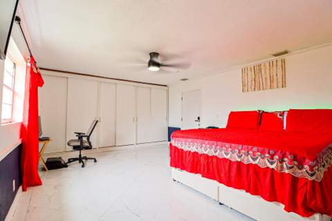 219 NE 6th Avenue, Boynton Beach FL - photo 6 of 10