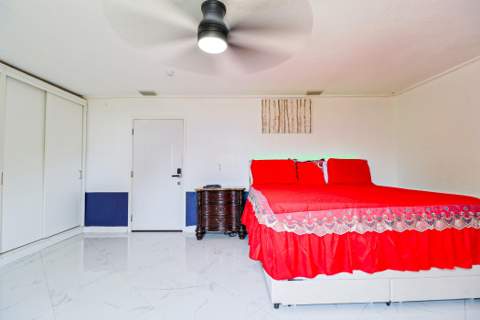 219 NE 6th Avenue, Boynton Beach FL - photo 7 of 10
