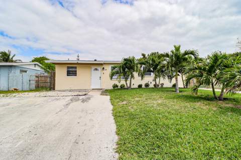 219 NE 6th Avenue, Boynton Beach FL - photo 9 of 10