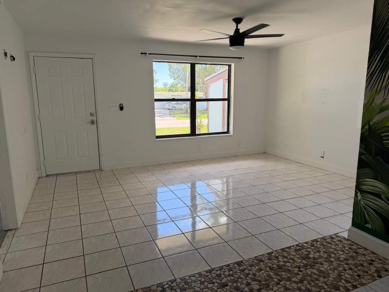 4 bedroom Single Family Residence at 12053 Colony Avenue, Palm Beach Cabana Colony 1, Palm Beach Gardens — photo 4