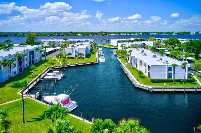 2 bedroom Condominium at 1950 SW Palm City Road #5-106, Circle Bay Yacht Club Condo, Stuart — photo 5
