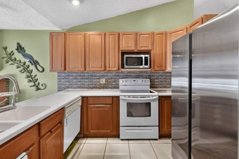 1758 SE Duma Terrace, Port St. Lucie FL - photo 11 of 42