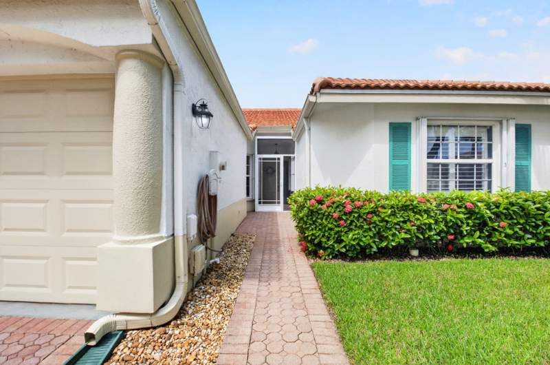 2 bedroom Villa at 6079 Caladium Road, Floral Lakes Ph 3 And 4, Delray Beach — photo 2