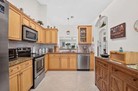 6079 Caladium Road, Delray Beach FL - photo 12 of 56