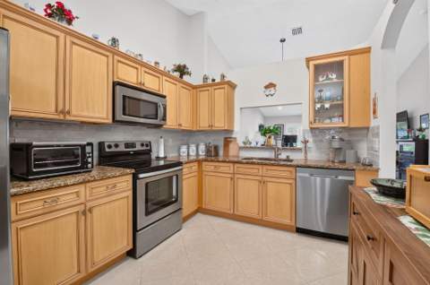 6079 Caladium Road, Delray Beach FL - photo 13 of 56