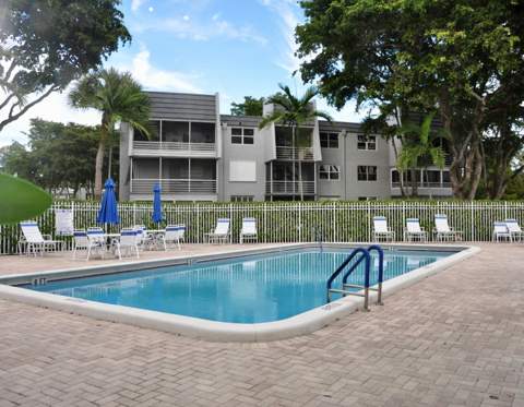 9070 Lime Bay Boulevard #103, Tamarac FL - photo 20 of 37
