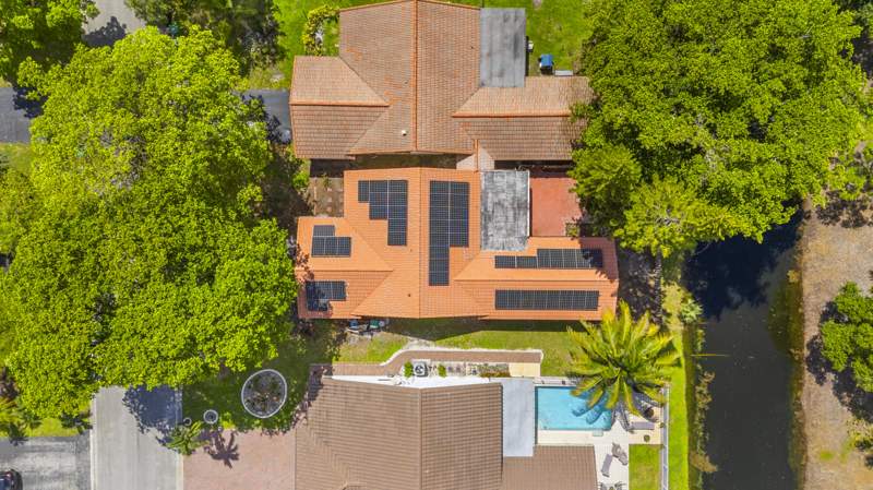 4 bedroom Single Family Residence at 2872 NW 95th Avenue, Vestal Subdivision, Coral Springs — photo 2