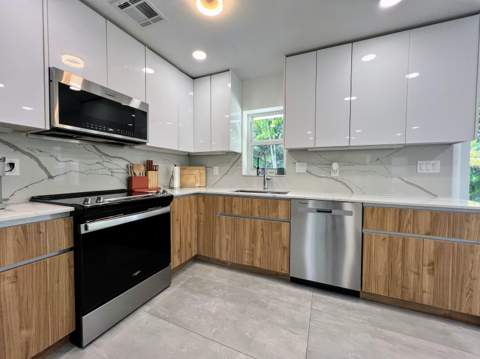 317 NW 26th Court, Wilton Manors FL - photo 10 of 54