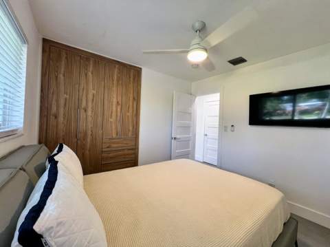 317 NW 26th Court, Wilton Manors FL - photo 22 of 54