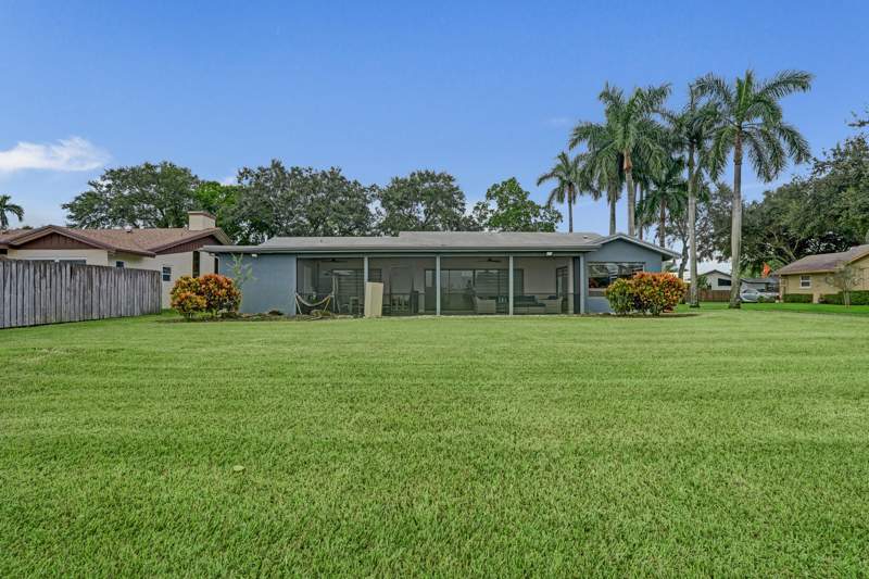 4 bedroom Single Family Residence at 11700 S Island Road, Stonebridge Phase 1, Cooper City — photo 3
