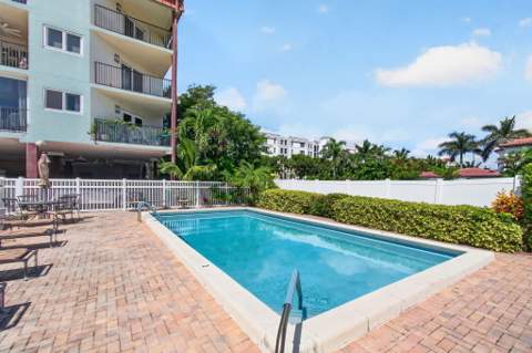180 SE 20th Avenue #403, Deerfield Beach FL - photo 10 of 65