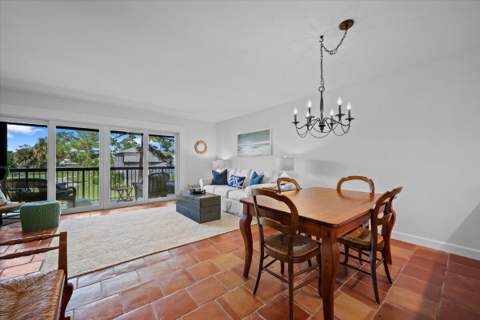18350 SE Wood Haven Lane, Jupiter FL - photo 10 of 38