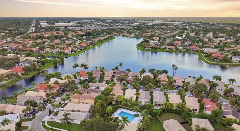 3 bedroom Single Family Residence at 5231 NW 117th Avenue, Wyndham Lakes, Coral Springs — photo 3