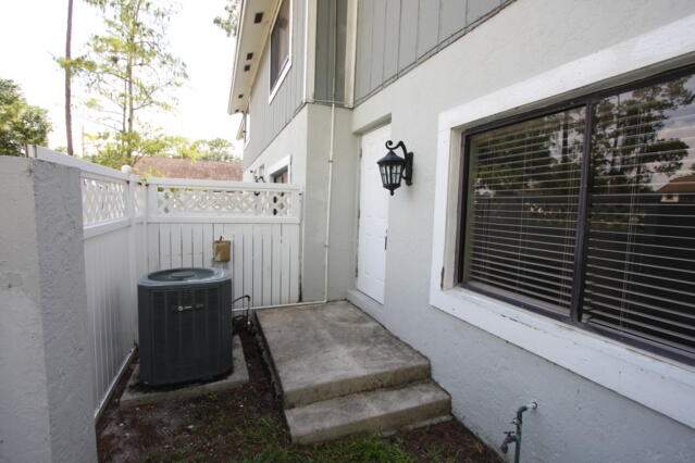 3 bedroom Townhouse at 1141 Goldenrod Road, Sugar Pond Manor Of Wellington, Wellington — photo 4