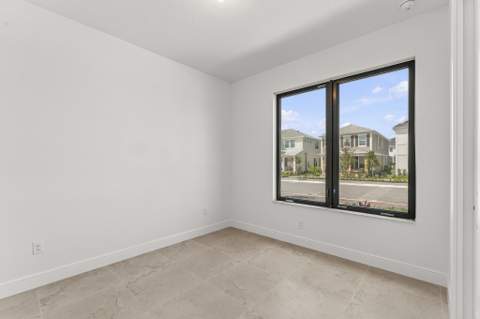 921 SW Newfield Avenue, Palm City FL - photo 12 of 13