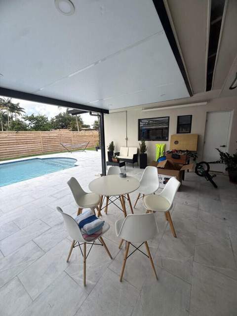 501 NW 98th Avenue, Pembroke Pines FL - photo 10 of 30