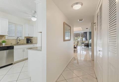 6850 10th Avenue #206, Lake Worth FL - photo 13 of 30